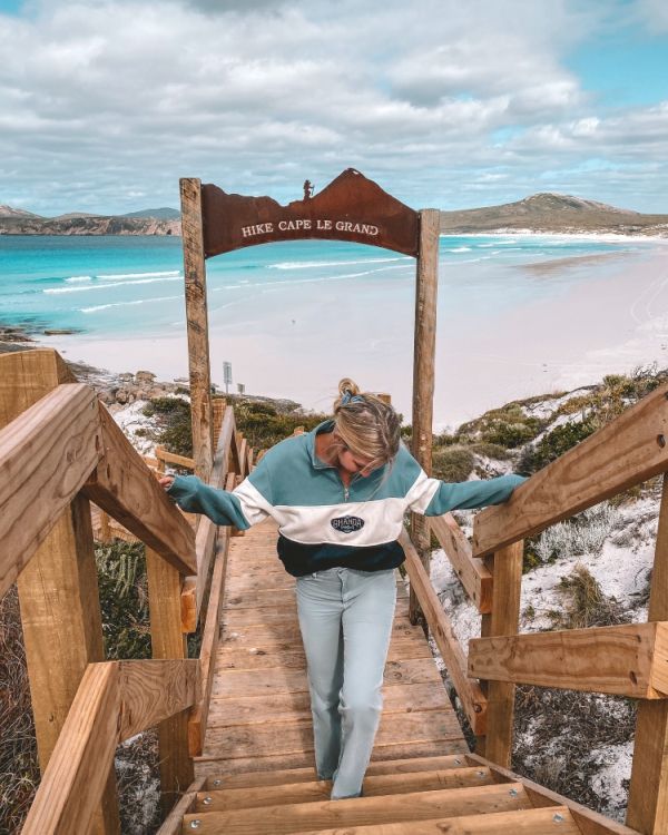 Person am Strand bei Work and Travel in australien