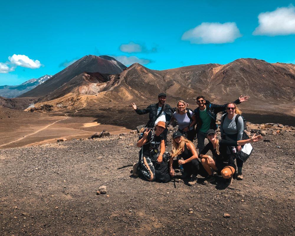 Personen bei einer Wanderung bei Work and Travel in Neuseeland