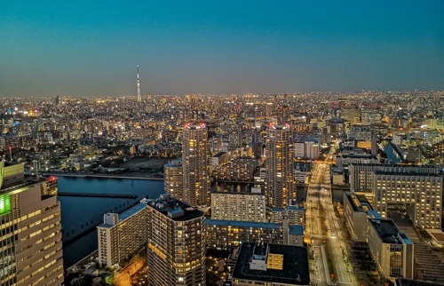 Skyline von Tokio am Abend